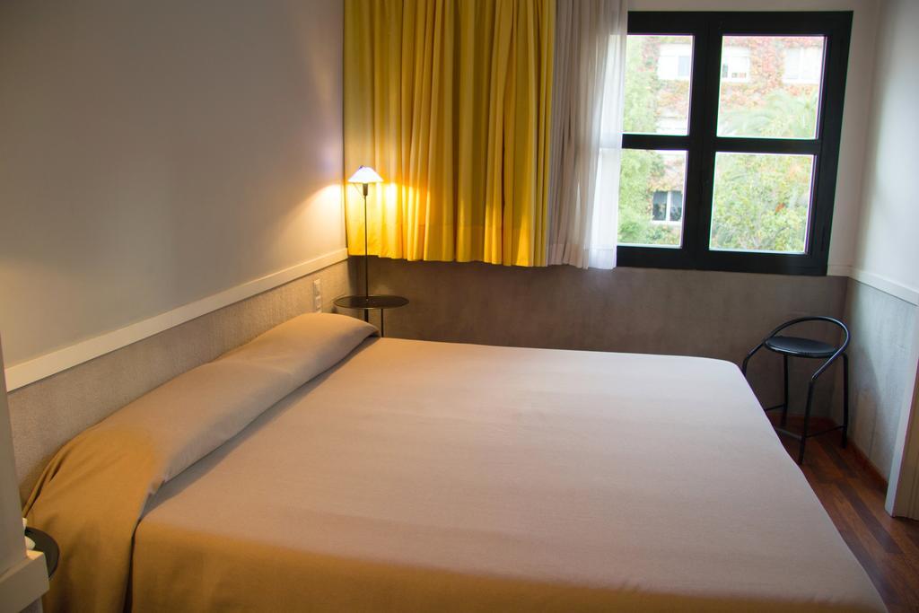 Apartamentos Descartes Barcelona Exteriér fotografie