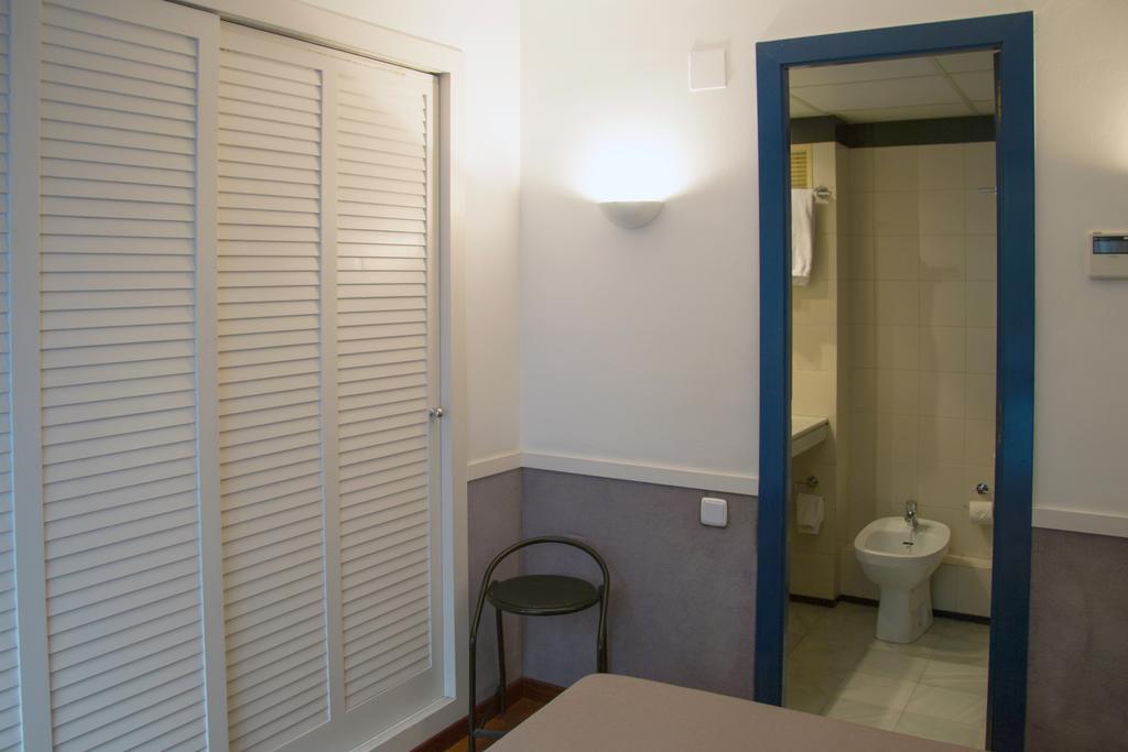 Apartamentos Descartes Barcelona Exteriér fotografie